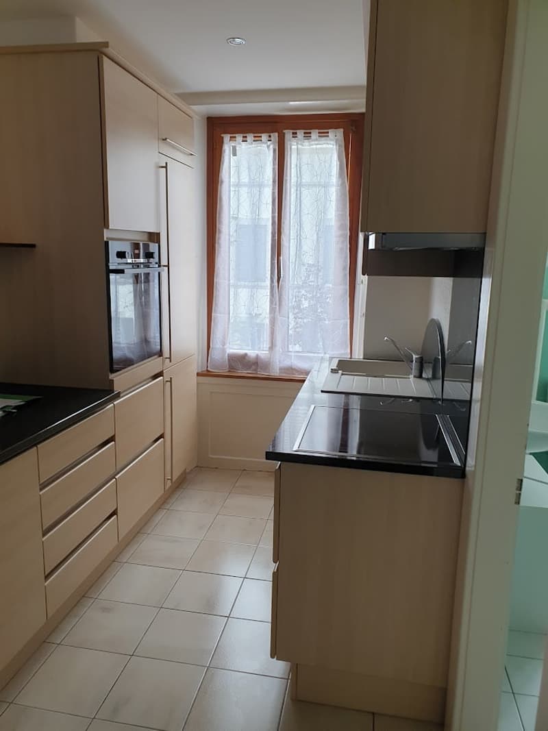 Wohnung mit 3.5 Zimmern, Balkon und Veranda im Zentrum von Fleurier (7)