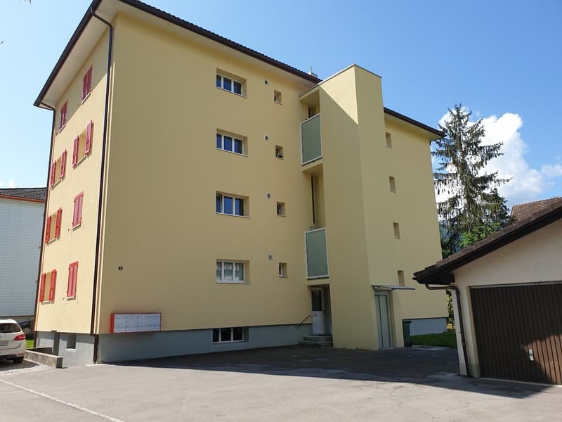 Appartement de 3 pièces avec balcon au rez-de-chaussée (6)