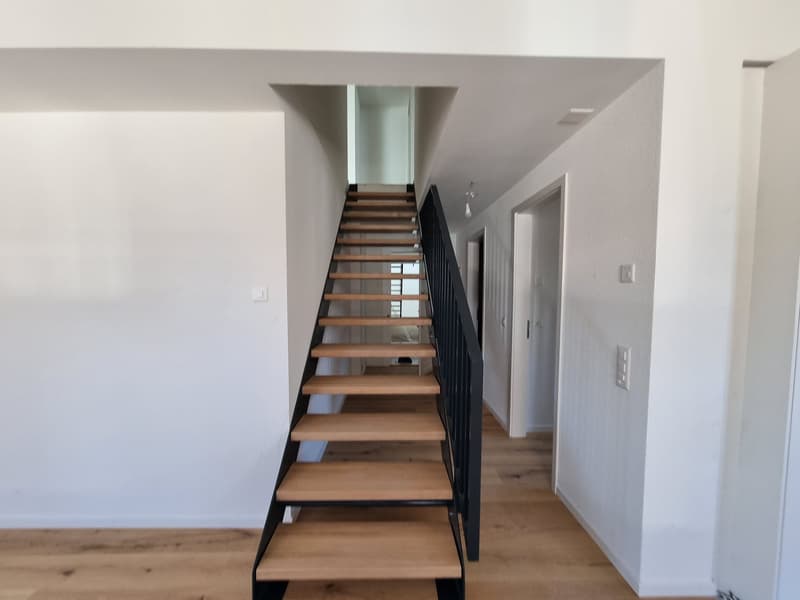 Bel appartement en duplex entièrement neuf de 4 pièces au 4ème étage avec ascenseur (3)