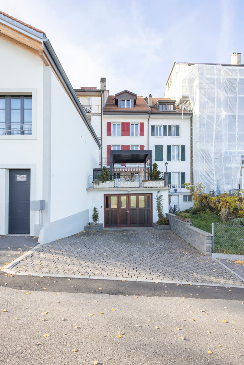 Casa di città a Romont sulle mura (2)