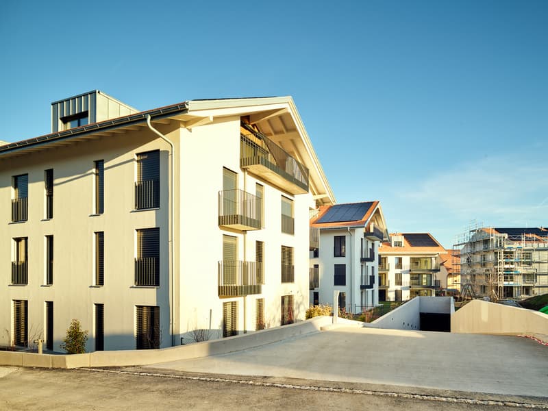 Bello 3.5 vani mansardato con grande vetrata su balcone protetto (5)