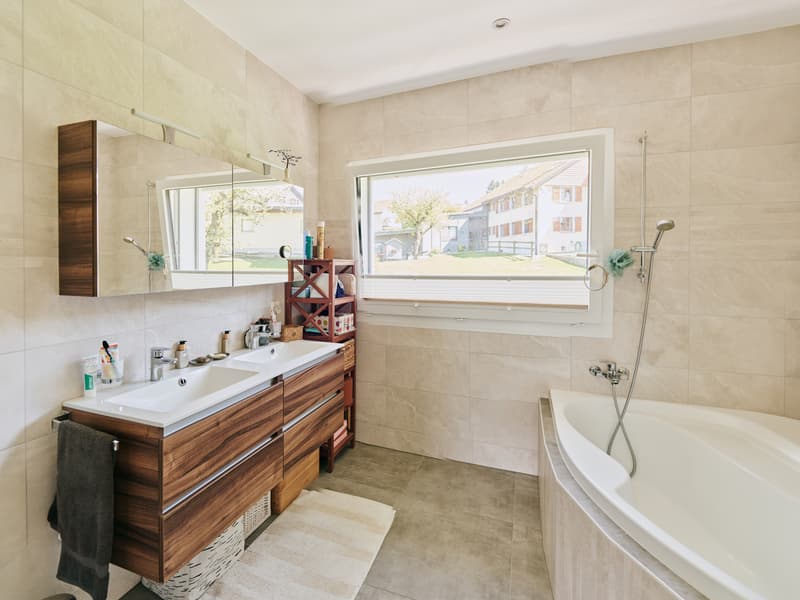 Prächtige 4,5-Zimmer-Wohnung von hoher Qualität in einer kleinen Residenz (8)