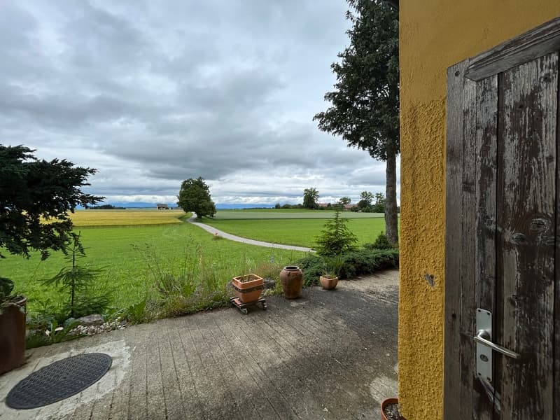 Casa isolata in campagna (1)
