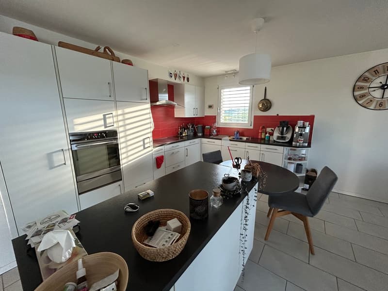 Opportunité rare - Magnifique appartement moderne de 5,5 pces à Romont (3)
