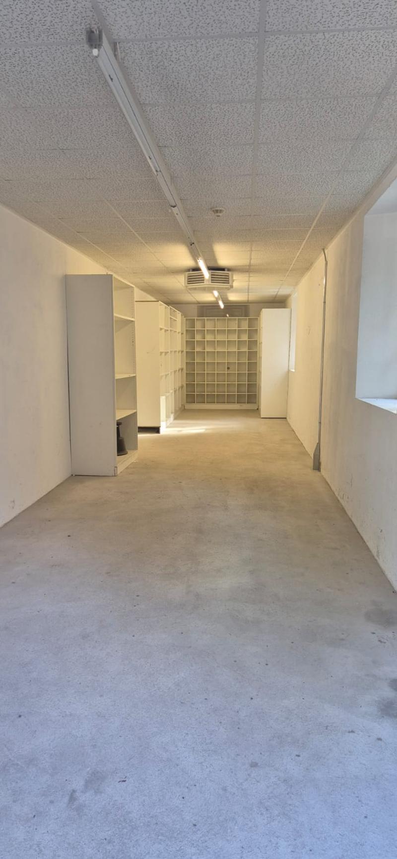Local commercial avec garage à louer – Rue de la Concorde 53, Le Locle (1)