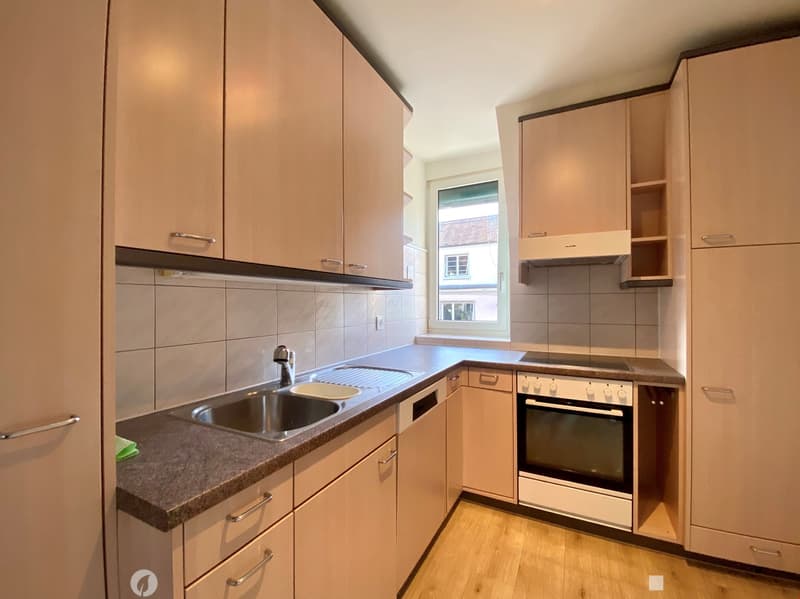 TOP Helle, ruhige Duplex-Dachwohnung 3..5 Zimmer mit Balkon (6)