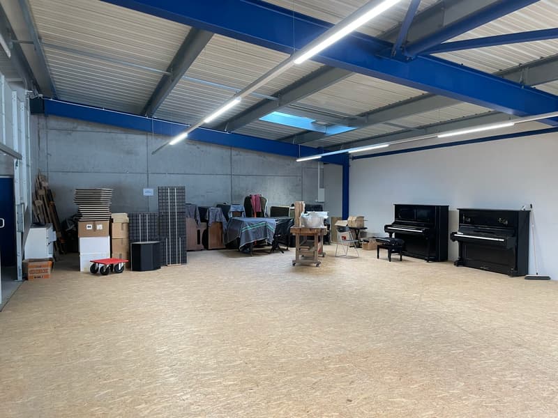 Bright 160 m² storage/industrial space in Siggenthal-Station (3)