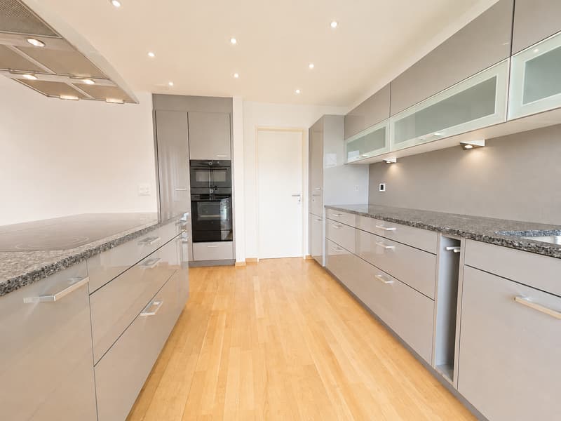Geräumige 5.5-Zimmer-Maisonette-Wohnung in Leuggern – sofort verfügbar! (3)