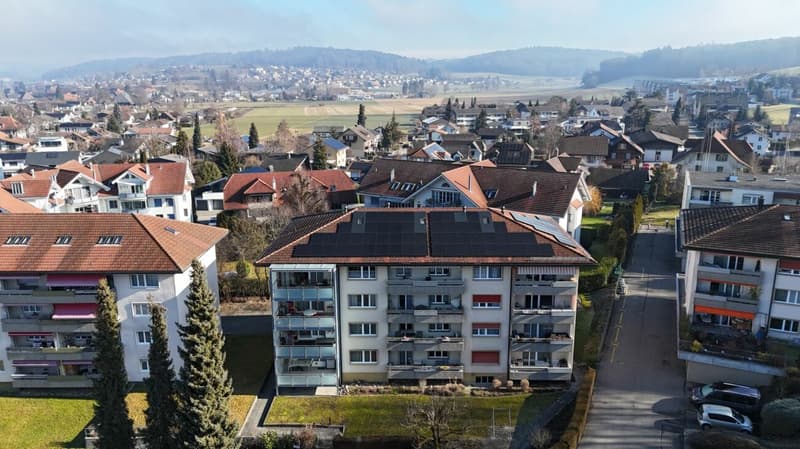 Leben in 4.5 Zimmerwohnung im obersten Geschoss mit Balkon (7)