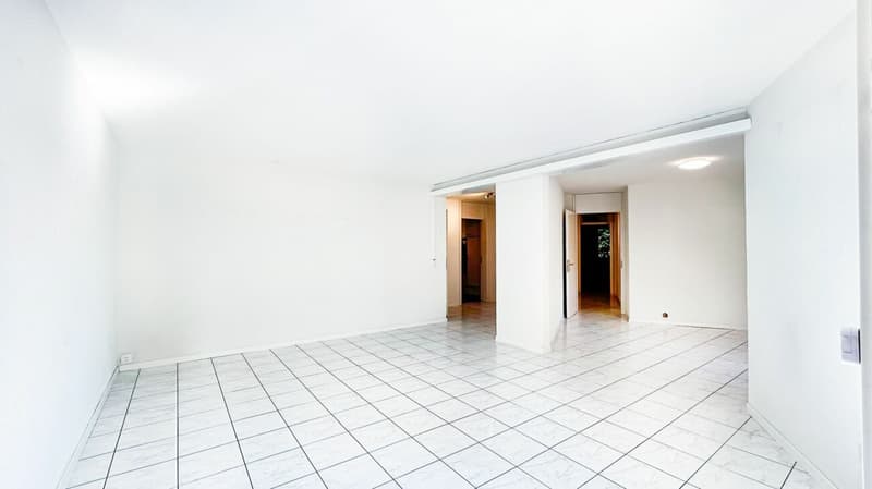 Ground Floor Living - Comfort with Outdoor Seating (2)