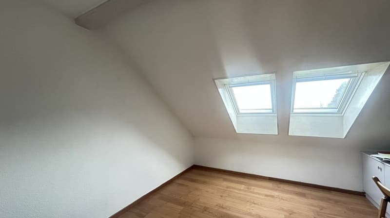 Living with privacy - charming attic apartment in Gerlafingen (11)