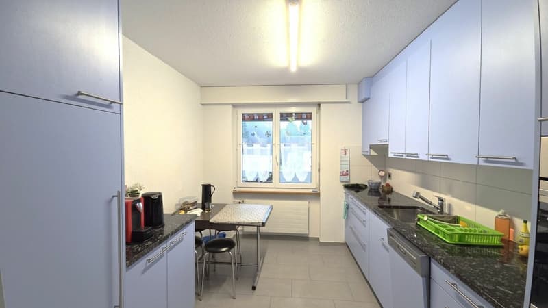 Living in a 3.5-room apartment on the top floor with a balcony (9)