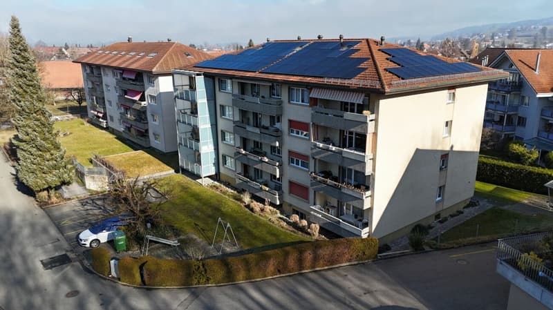 Living in a 3.5-room apartment on the top floor with a balcony (16)