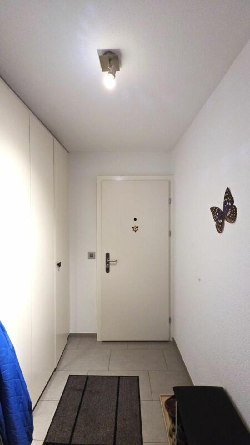 Living in a 3.5-room apartment on the top floor with a balcony (14)