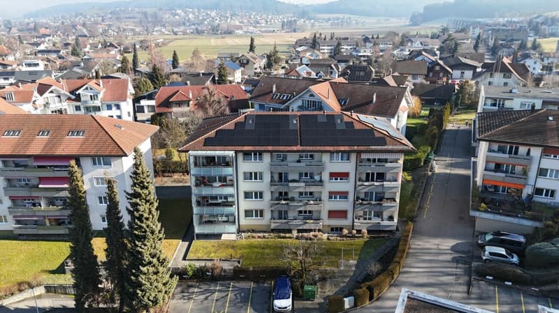 Living in a 3.5-room apartment on the top floor with a balcony (18)