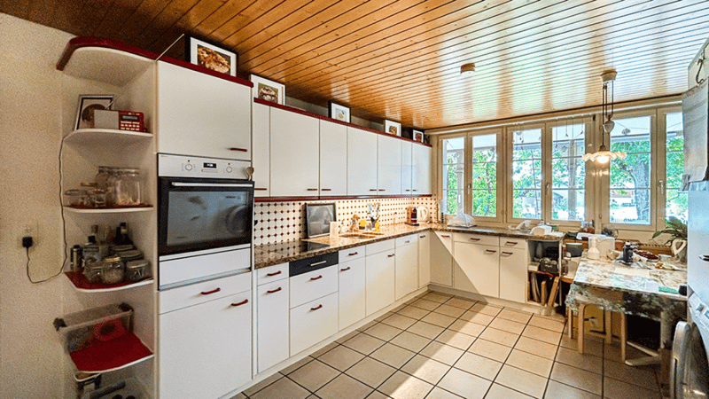 Mehrfamilienhaus mit grosser Baulandreserve (17)