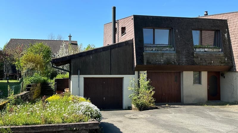 Corner house with potential & XXL garage – ideal for craftsmen and collectors (1)