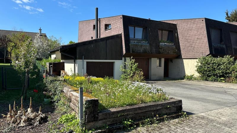 Corner house with potential & XXL garage – ideal for craftsmen and collectors (40)