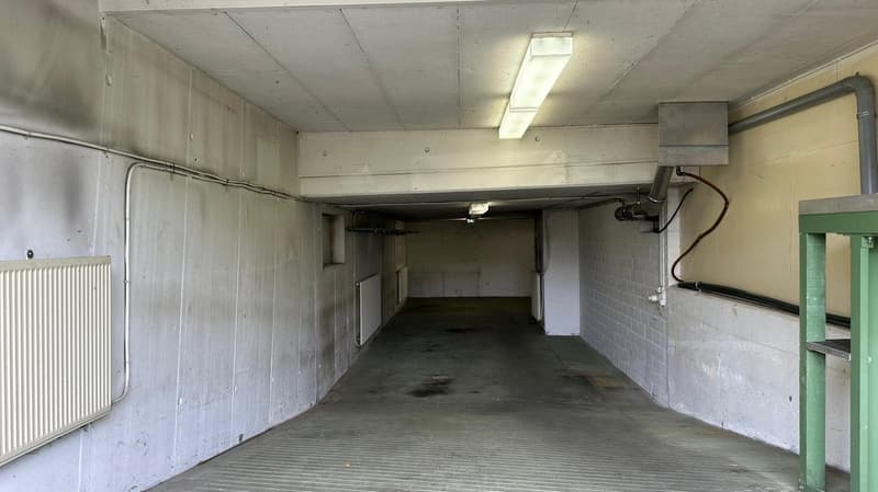Corner house with potential & XXL garage – ideal for craftsmen and collectors (53)