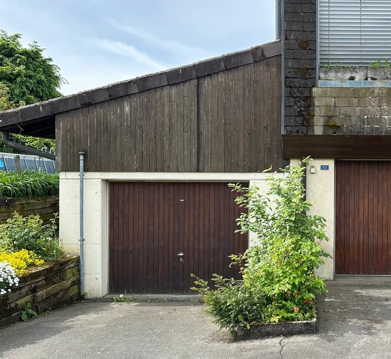 Corner house with potential & XXL garage – ideal for craftsmen and collectors (50)