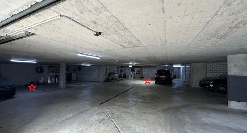 Two parking spaces in a small underground garage in Laupen (2)