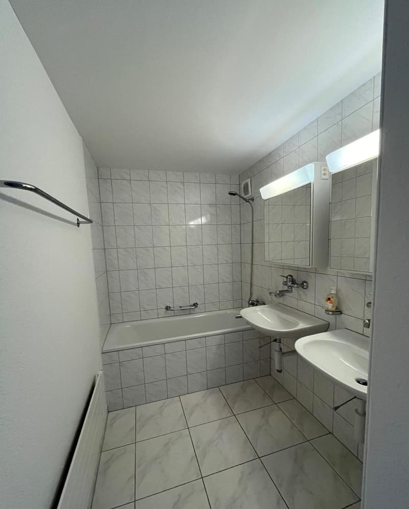 Badezimmer (Bild aus vergleichbarer Musterwohnung)