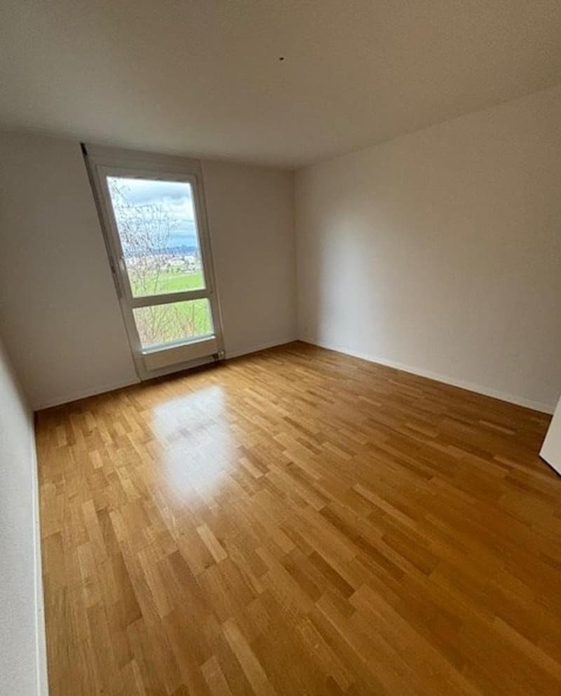 Elternschlafzimmer (Bild aus vergleichbarer Musterwohnung)
