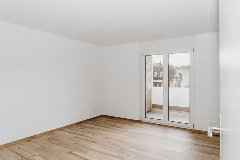 Modern 4.5-room apartment with a landscape view in Grossdietwil (2)