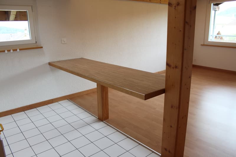 Charmante 2.5-Zimmer-Wohnung mit Bergblick in Spiez (5)