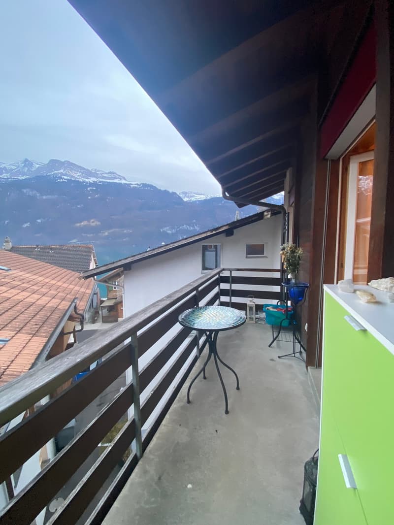 Charmante 1.5-Zimmer-Maisonettewohnung in Brienz (2)