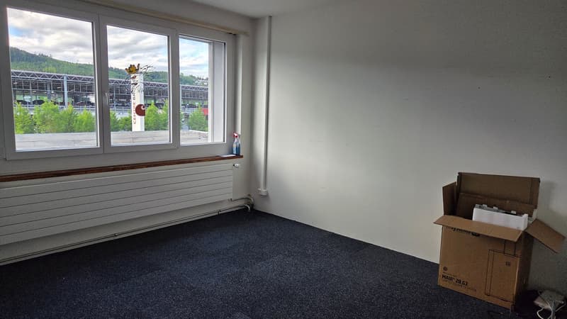 Bürofläche im 2. Obergeschoss in Brügg ab Juni 2026 verfügbar (1)
