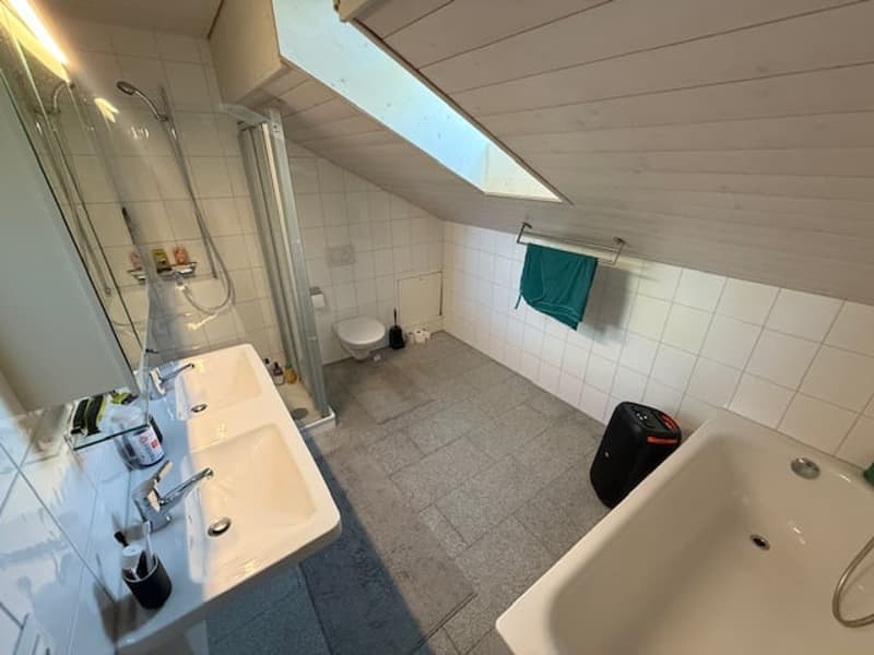 Charmante 4.5-Zimmer-Wohnung in Nidau (4)