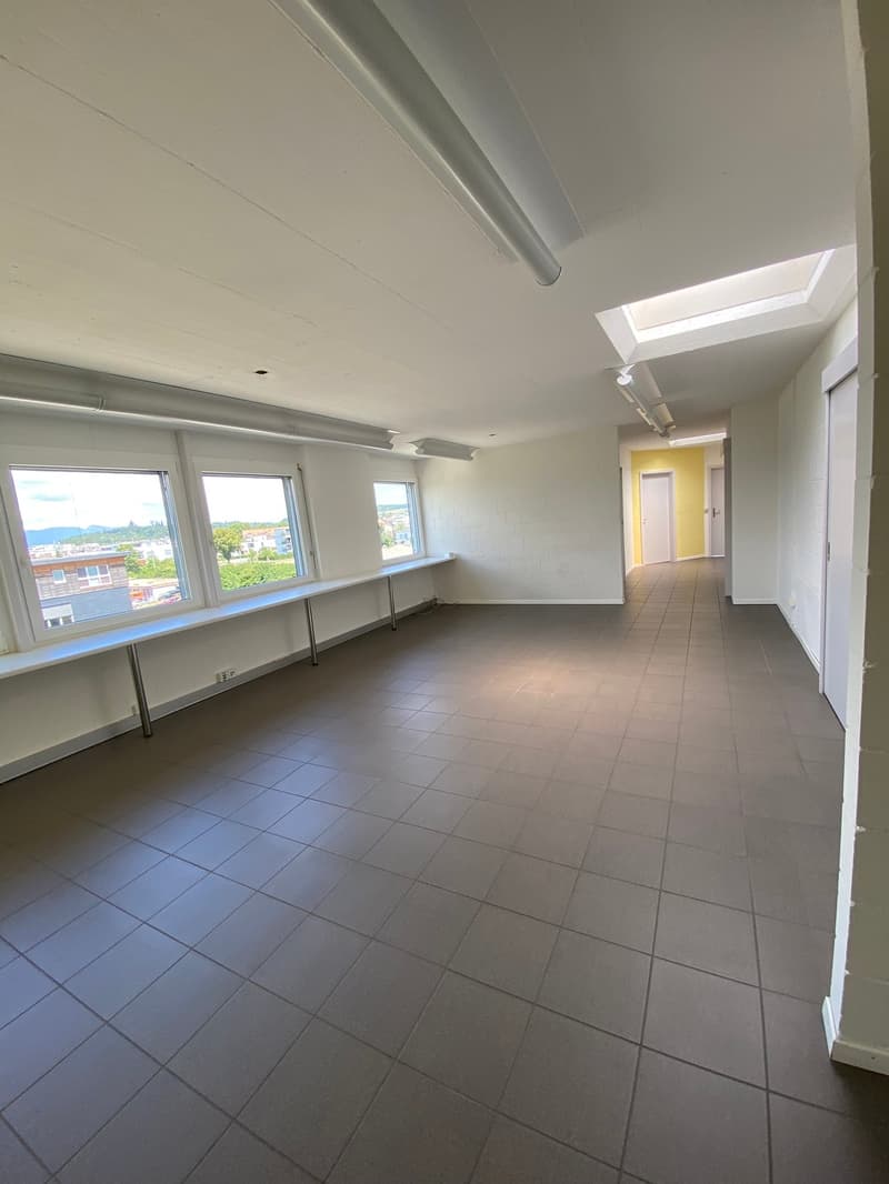 Moderne Büroräume an der Werkstrasse in Lyss (2)