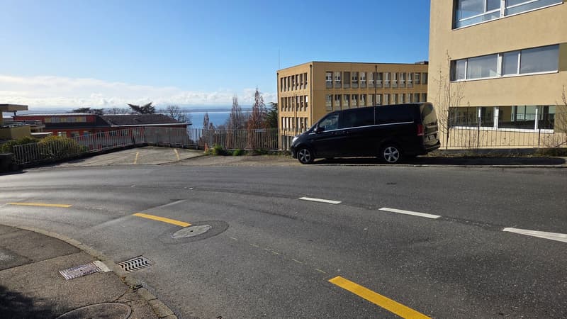 Parcheggi in affitto vicino alla stazione di Neuchâtel-Serrières (2)