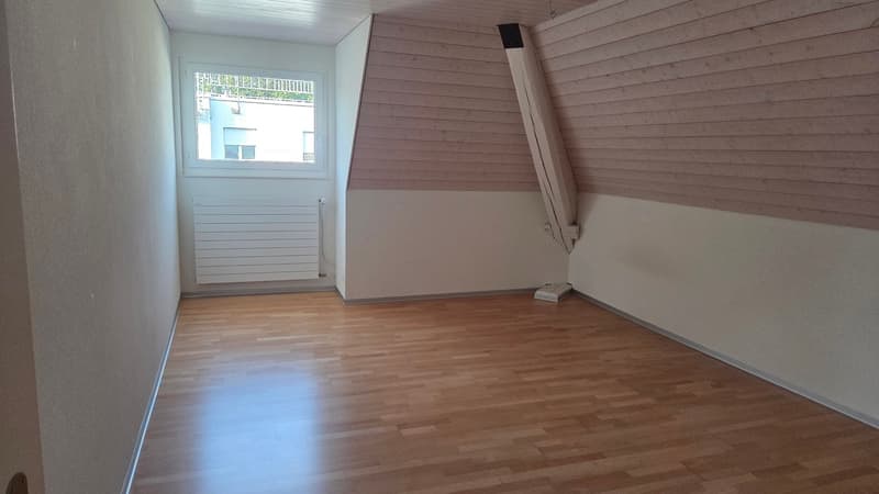 Charmante 4.5-Zimmer-Wohnung in Nidau (6)