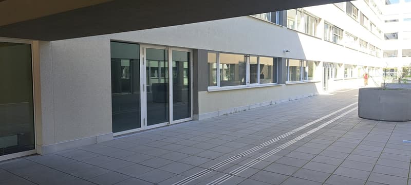 Local commercial, bureau et entrepôt / Gewerberaum, Büro und Lager (1)