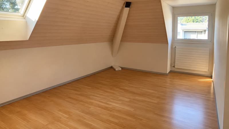 Charmante 4.5-Zimmer-Wohnung in Nidau (2)