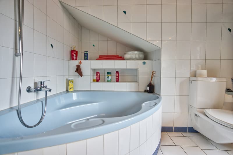 Magnifique appartement en attique de 5.5 pièces à La Heutte (12)