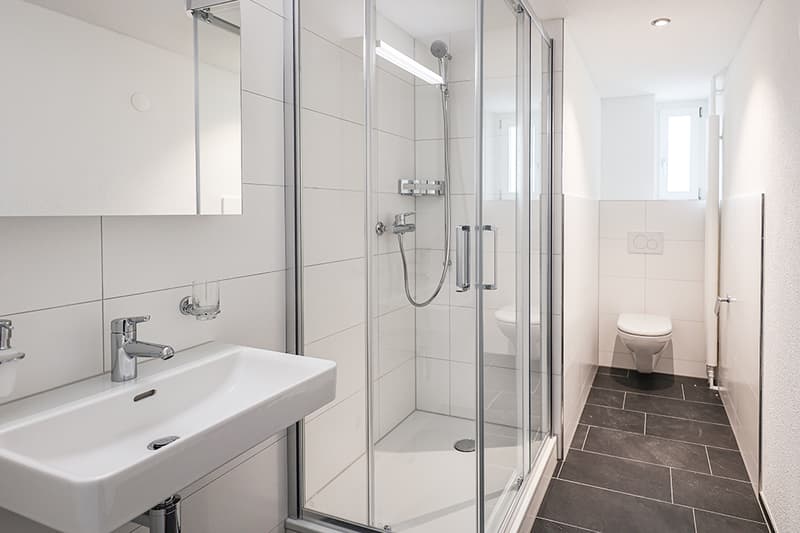 Wohlen, Zentralstrasse 4 - Dusche-WC