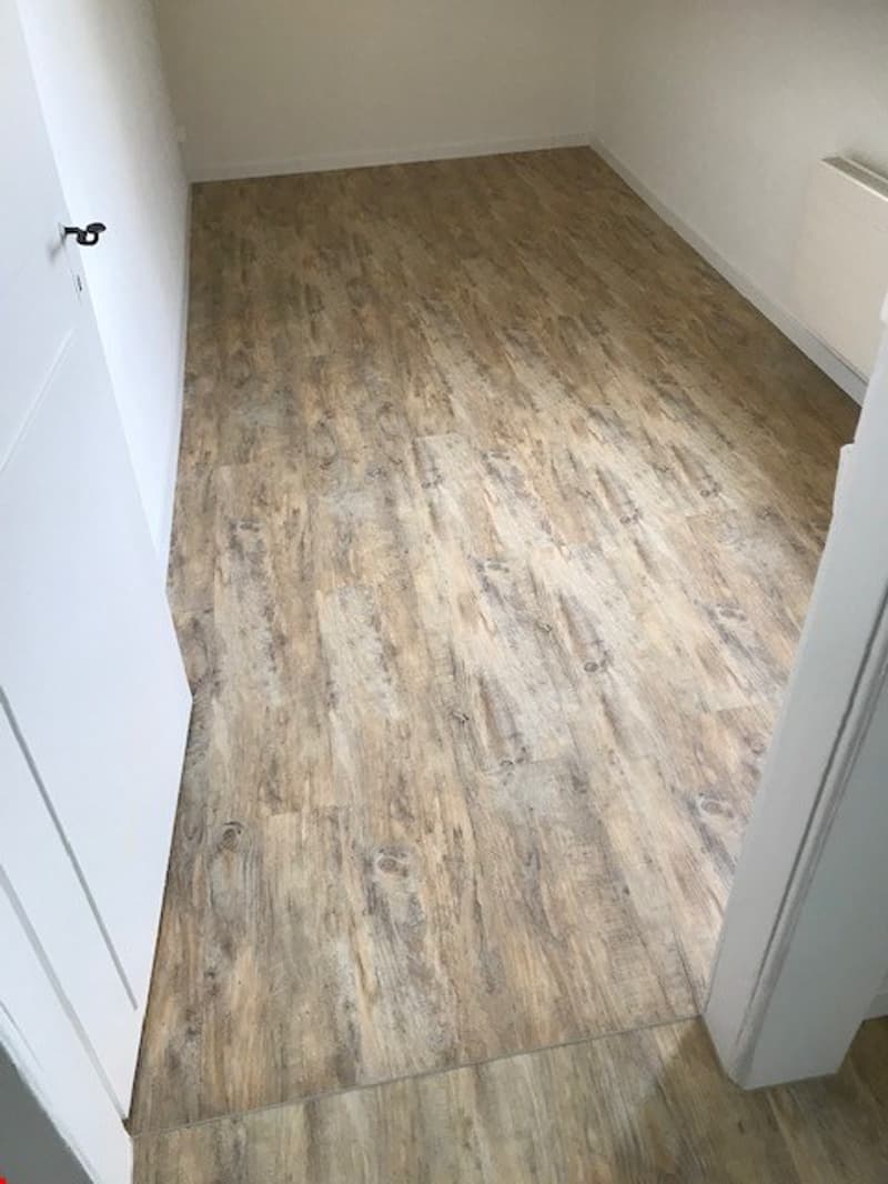Charmante 4.5-Zimmer-Wohnung im Altbau mit Balkon (7)