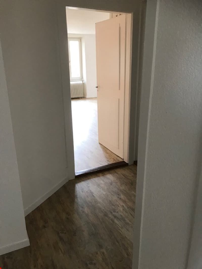 Charmante 4.5-Zimmer-Wohnung im Altbau mit Balkon (11)