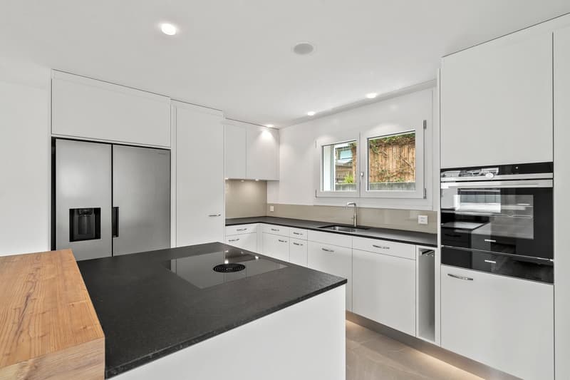 Exclusive & quiet: Modern 4.5-room apartment in the heart of Sursee (2)