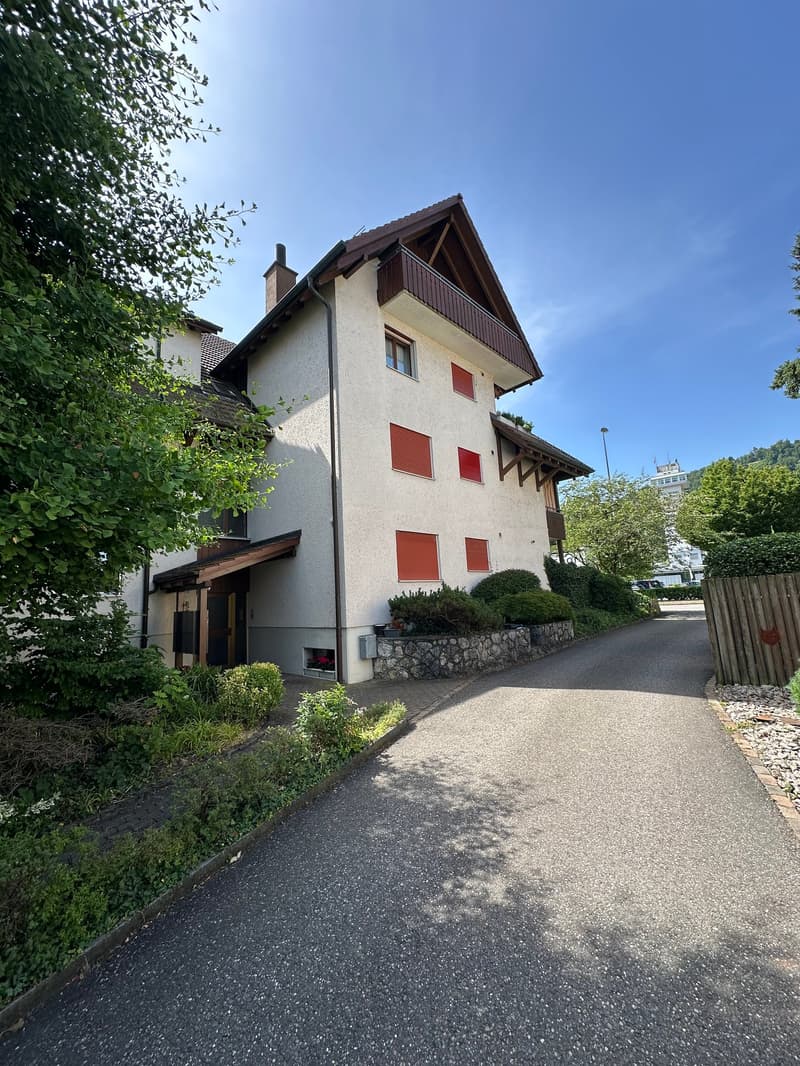 Spacious 4.5-room apartment with large gallery (80m2) and panoramic view in Zurzach (16)