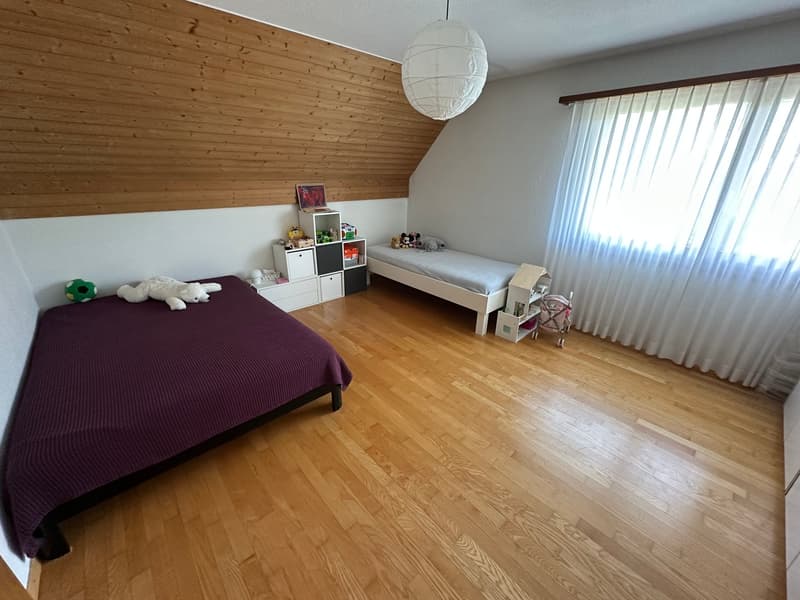 Spacious 4.5-room apartment with large gallery (80m2) and panoramic view in Zurzach (10)