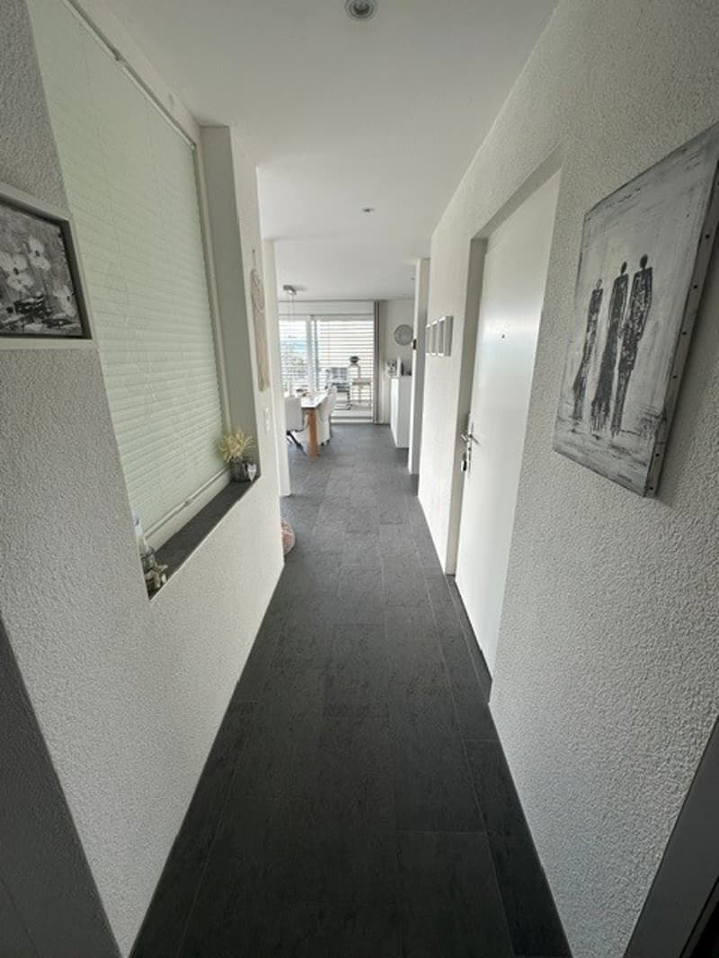 Blick von den Schlafzimmern zum Wohnbereich.