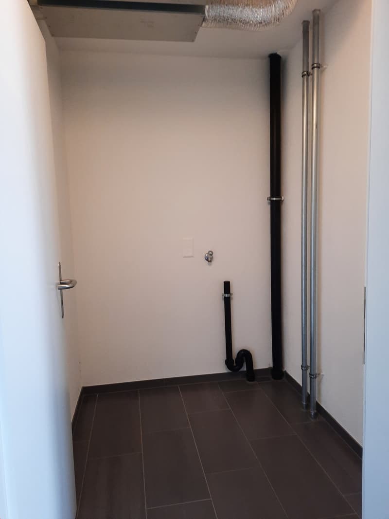 Modern 3.5-room apartment on the ground floor in Lupfig (8)