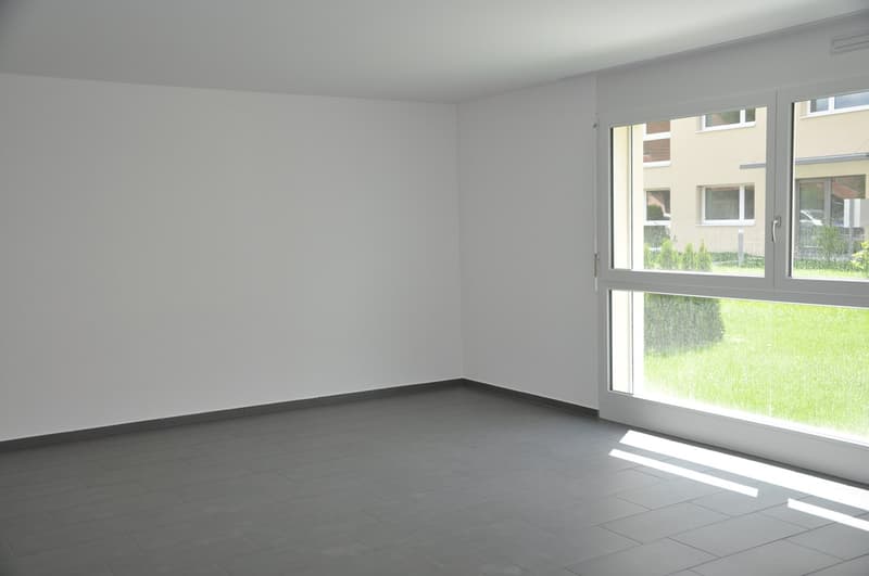 Moderne 3.5-Zimmer-Wohnung mit Balkon in Lupfig (3)