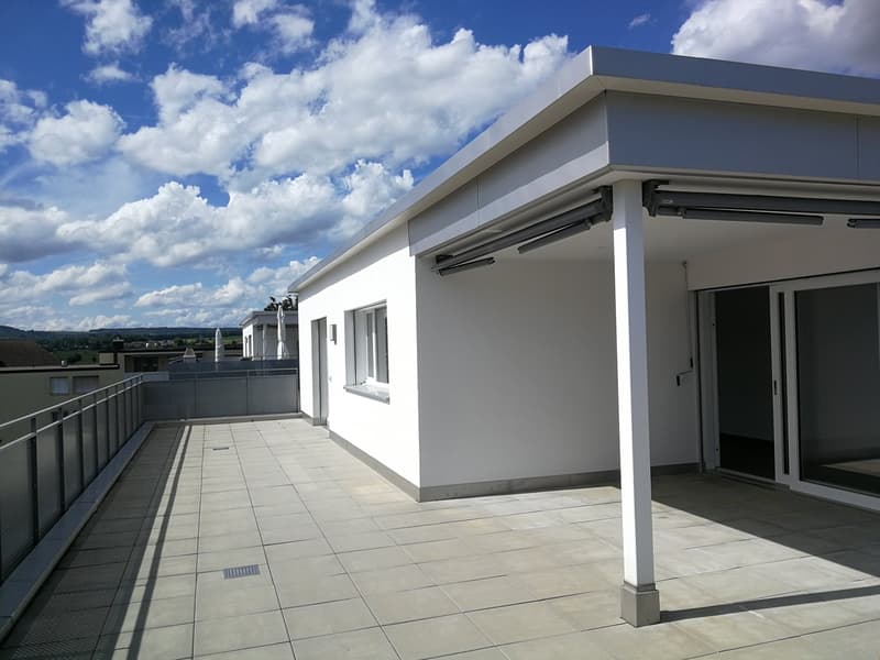 Nachmieter gesucht: Helle 5.5-Zimmer-Wohnung mit Balkon und Weitsicht in Lupfig (6)