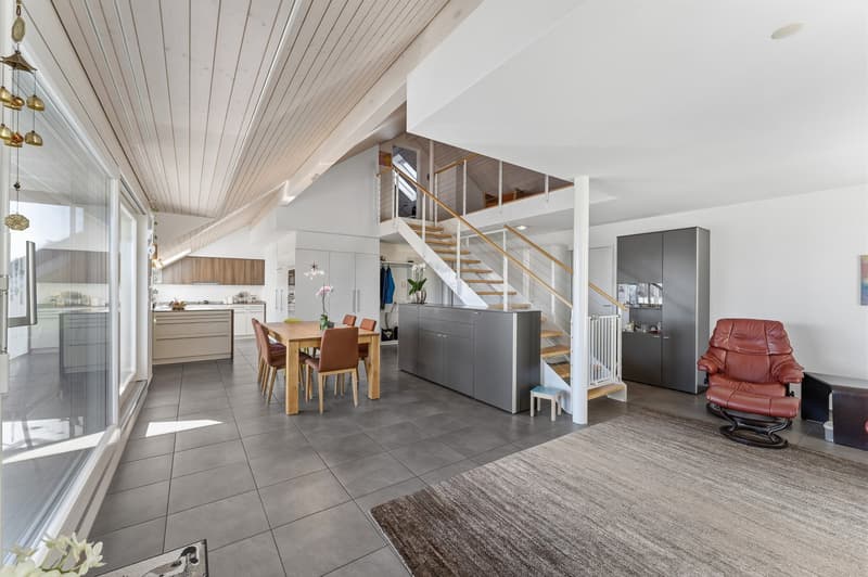 Appartement-maisonnette lumineux 4.5 pièces avec balcon spacieux (3)