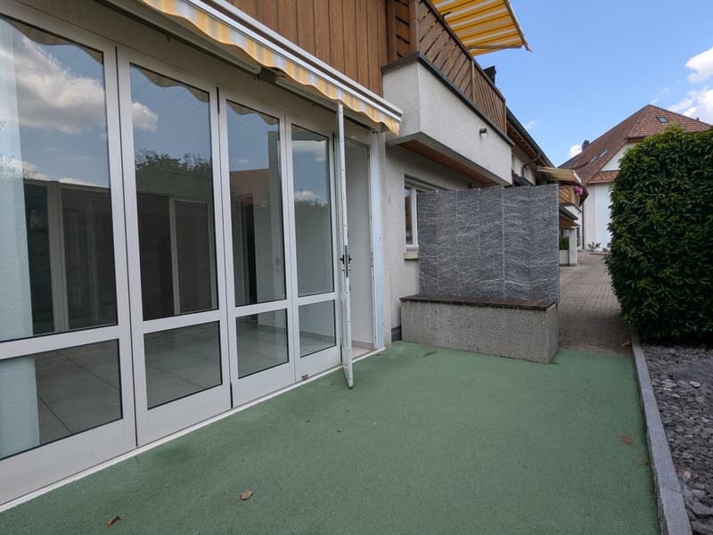 Appartement spacieux de 4,5 pièces au rez-de-chaussée avec deux serres d'hiver (2)